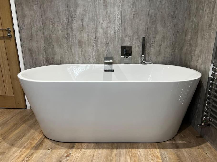 Ulverston Stunning 1 Bedroom Apartment Екстер'єр фото